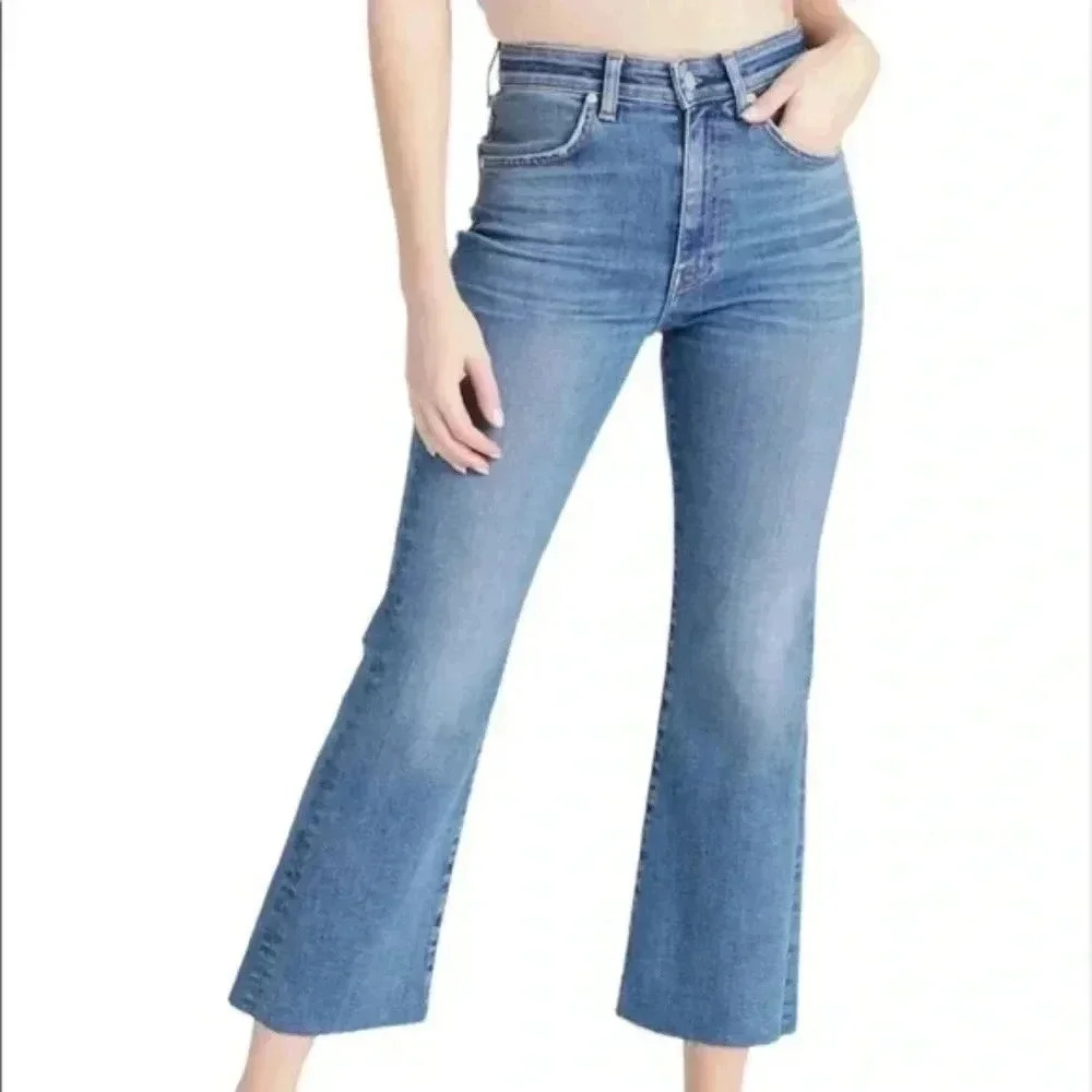 CQY Wes Crop Stretch Flare Raw Hem Jeans